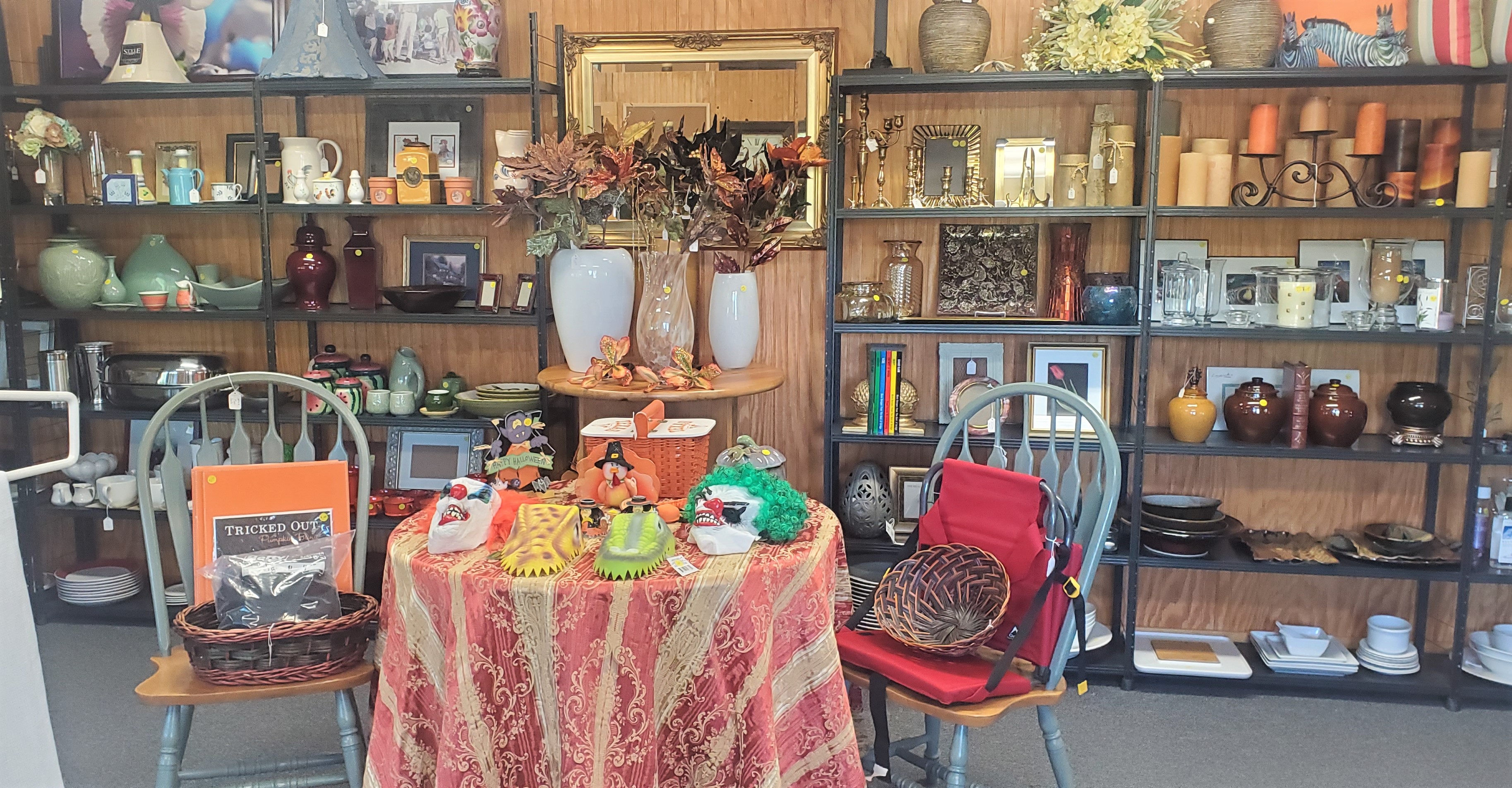 thrift main 10.11.22.jpg
